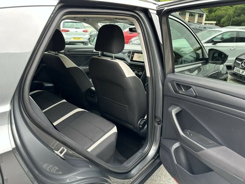 Used Volkswagen T-Roc 2018 for sale - 76034986: Photo 17