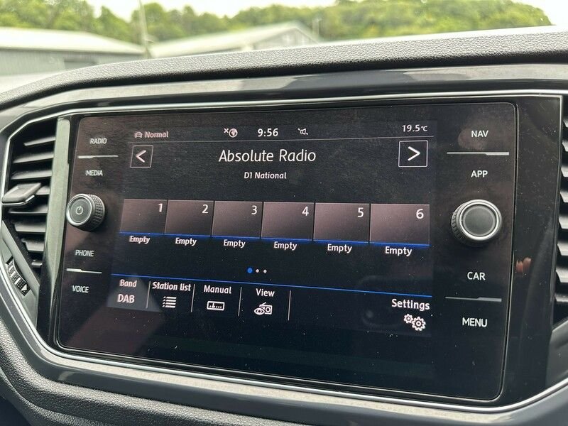 Used Volkswagen T-Roc 2018 for sale - 76034986: Photo 24