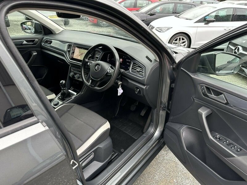 Used Volkswagen T-Roc 2018 for sale - 76034986: Photo 9