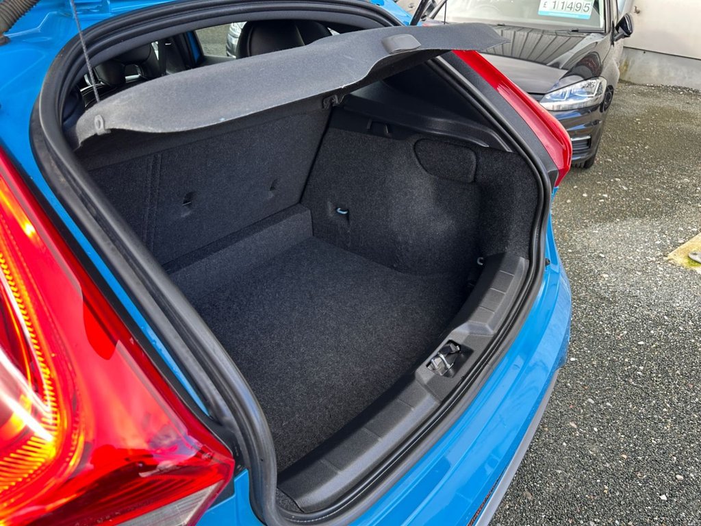 Used Volvo V40 2016 for sale - 77703914: Photo 33