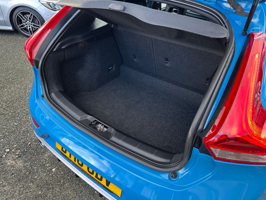 Used Volvo V40 2016 for sale - 77703914: Photo 35