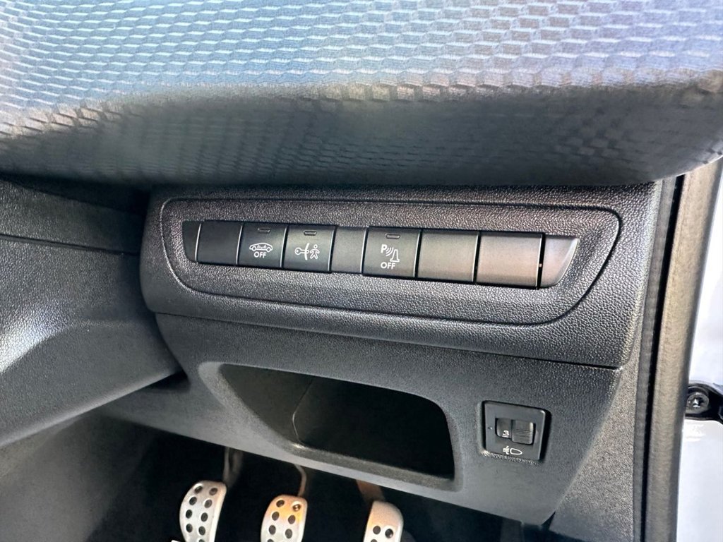 Used Peugeot 2008 2017 for sale - 77547539: Photo 34