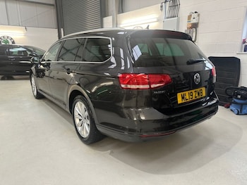 Used Volkswagen Passat 2019 for sale - 76973657: Photo