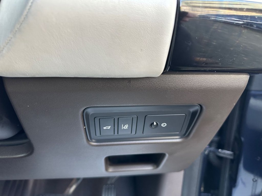 Used Land Rover Discovery 2017 for sale - 76868110: Photo 40