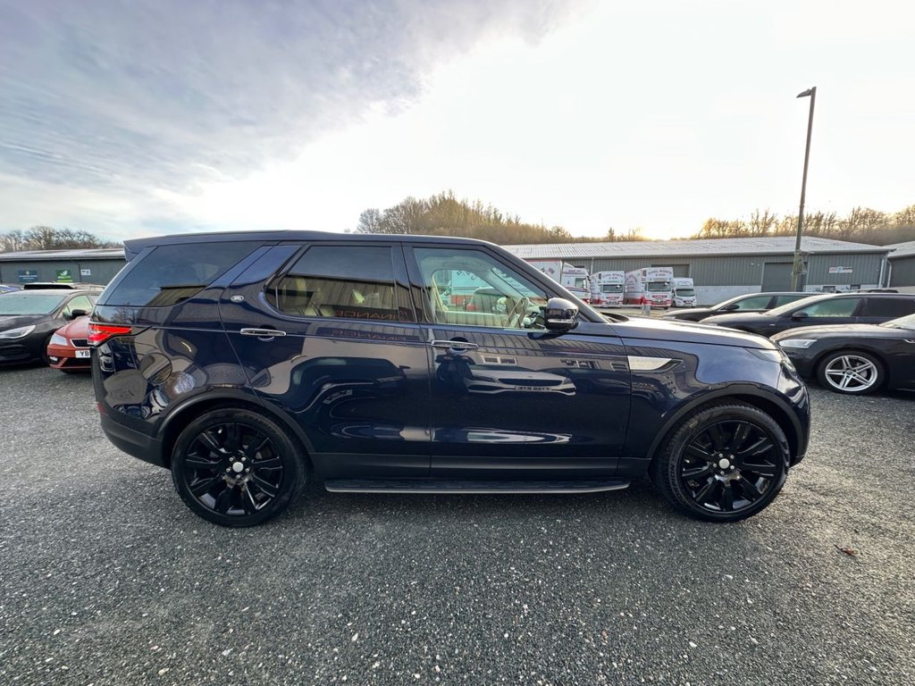 Used Land Rover Discovery 2017 for sale - 76868110: Photo 8