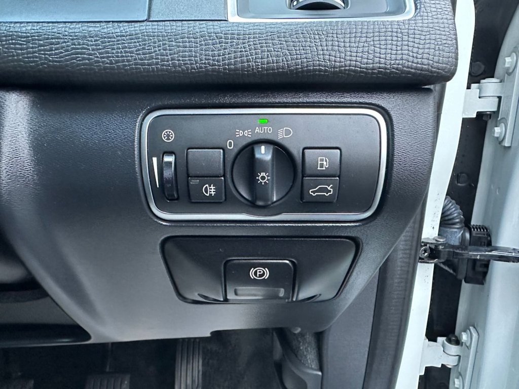 Used Volvo XC60 2016 for sale - 77172330: Photo 31