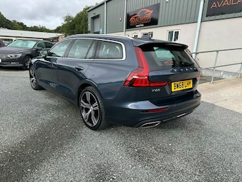 Used Volvo V60 2019 for sale - 75911887: Photo