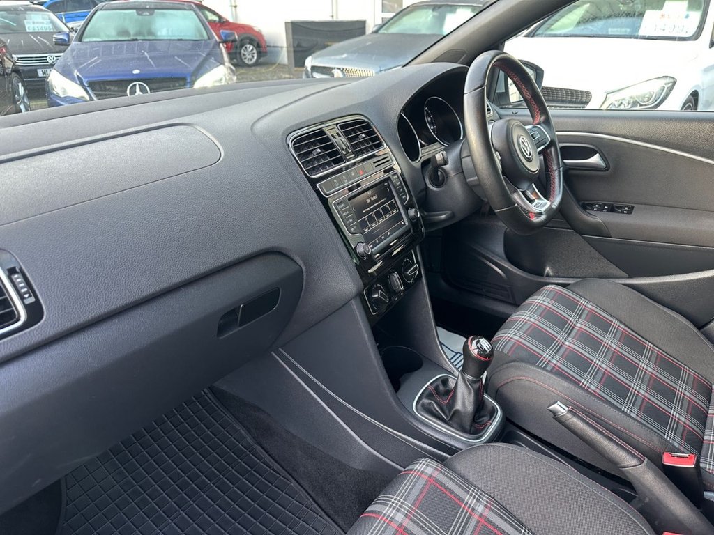 Used Volkswagen Polo 2015 for sale - 77122309: Photo 13