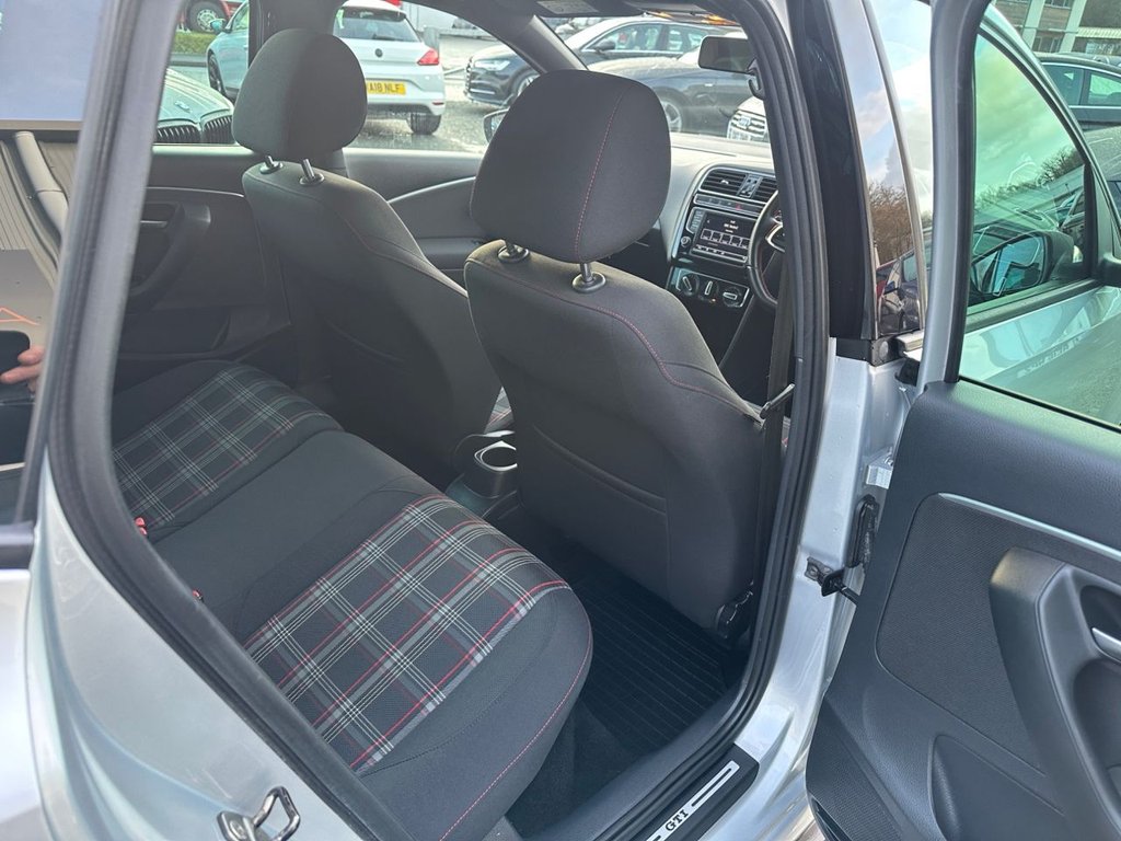 Used Volkswagen Polo 2015 for sale - 77122309: Photo 17