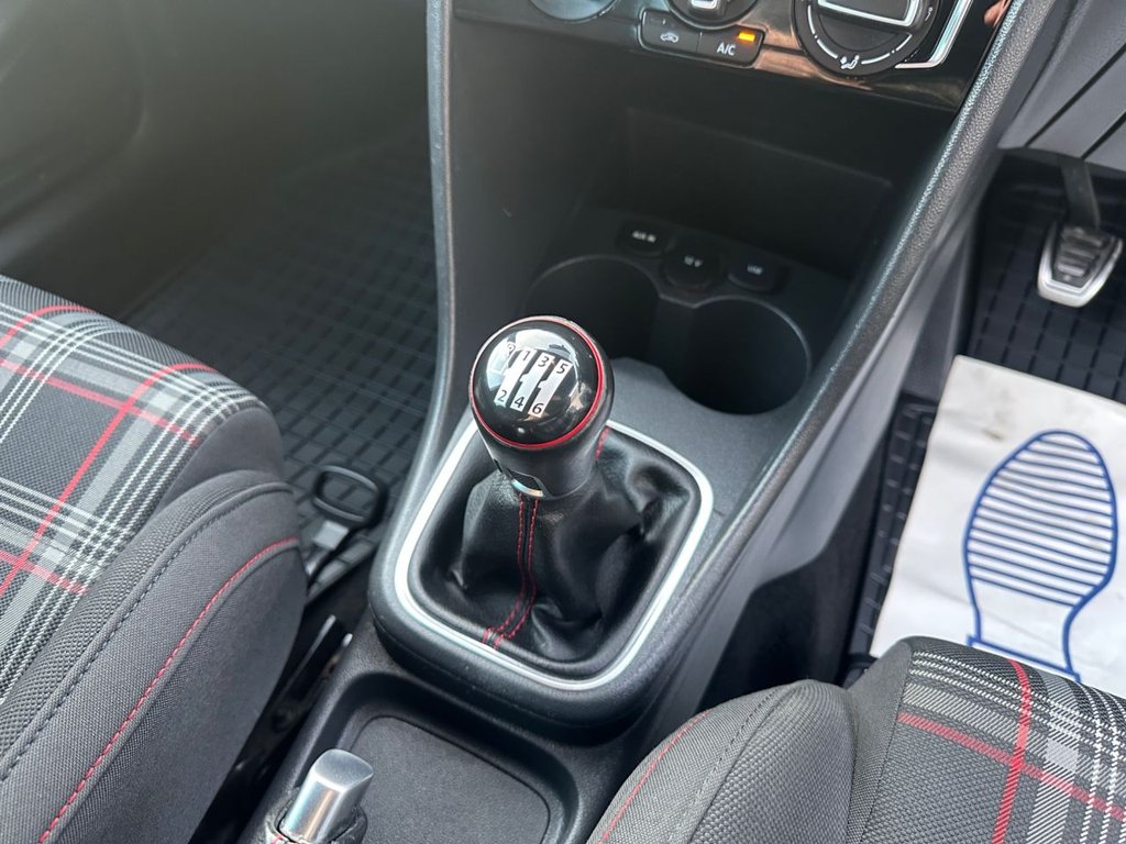 Used Volkswagen Polo 2015 for sale - 77122309: Photo 30