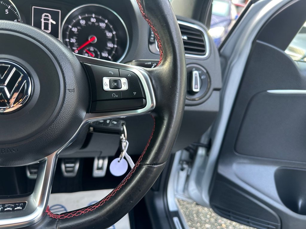 Used Volkswagen Polo 2015 for sale - 77122309: Photo 32