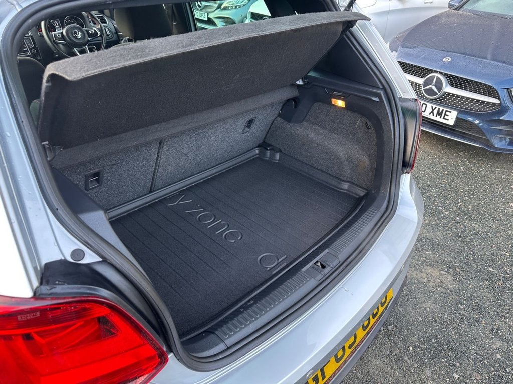 Used Volkswagen Polo 2015 for sale - 77122309: Photo 36