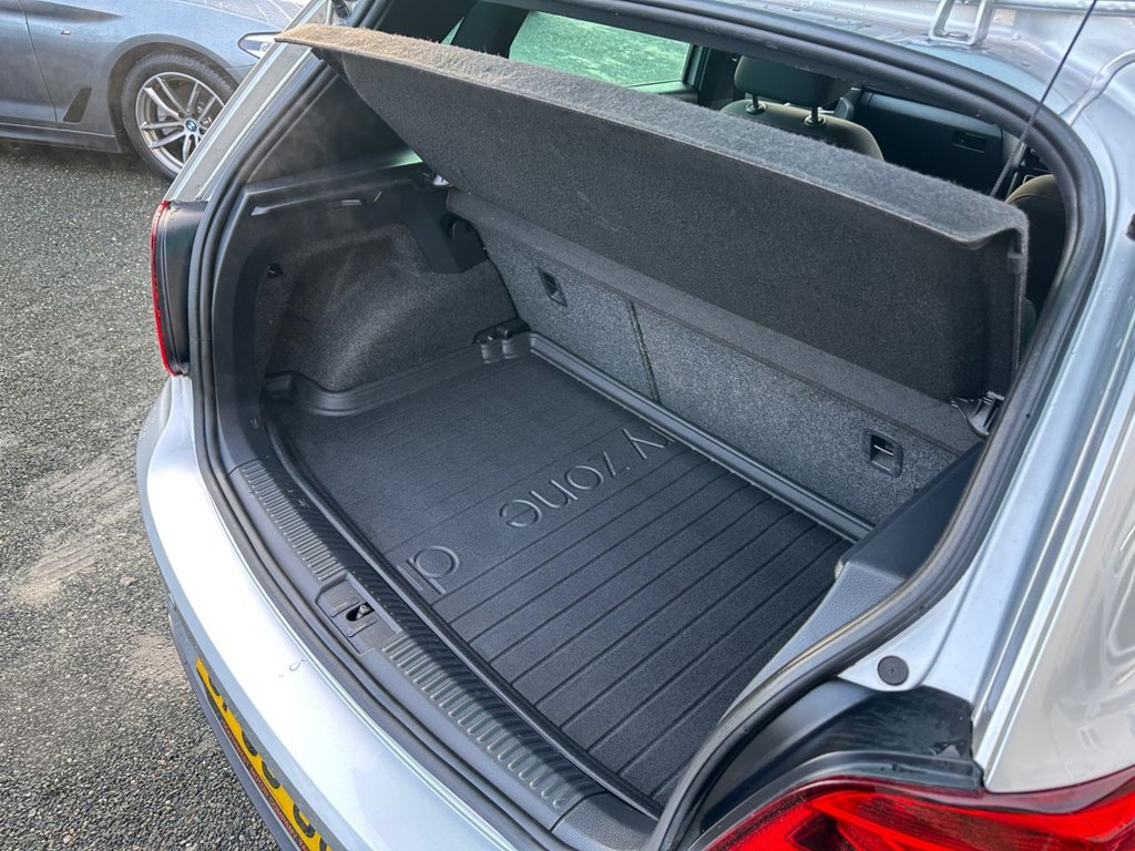 Used Volkswagen Polo 2015 for sale - 77122309: Photo 38