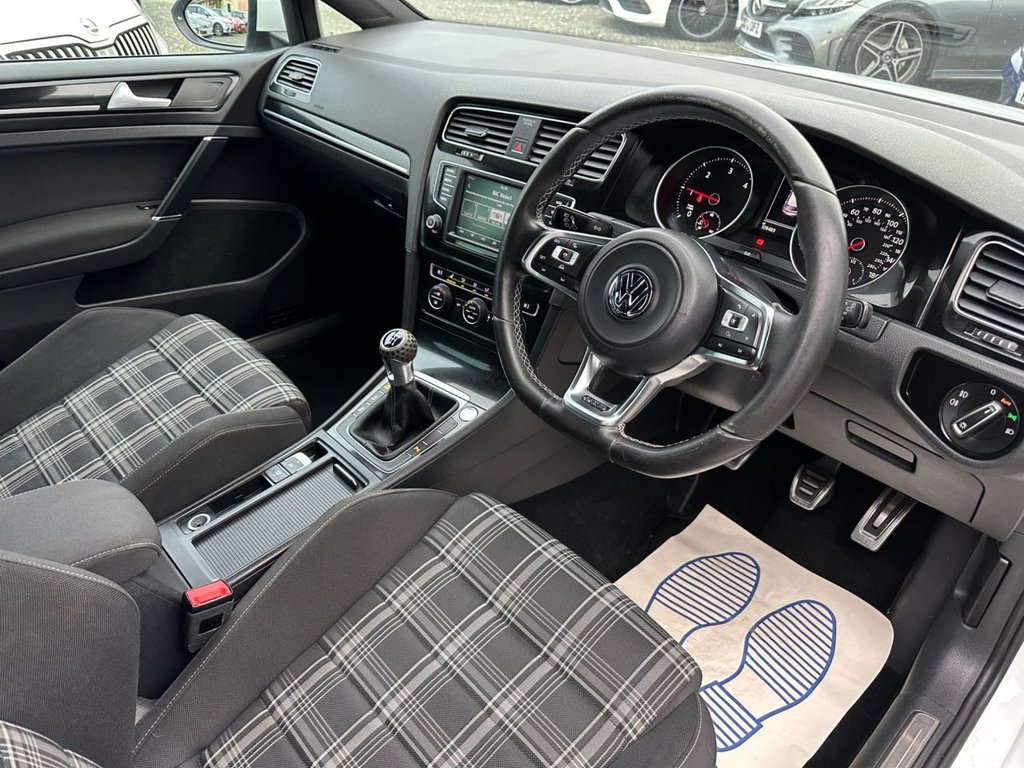 Used Volkswagen Golf 2016 for sale - 77621804: Photo 10