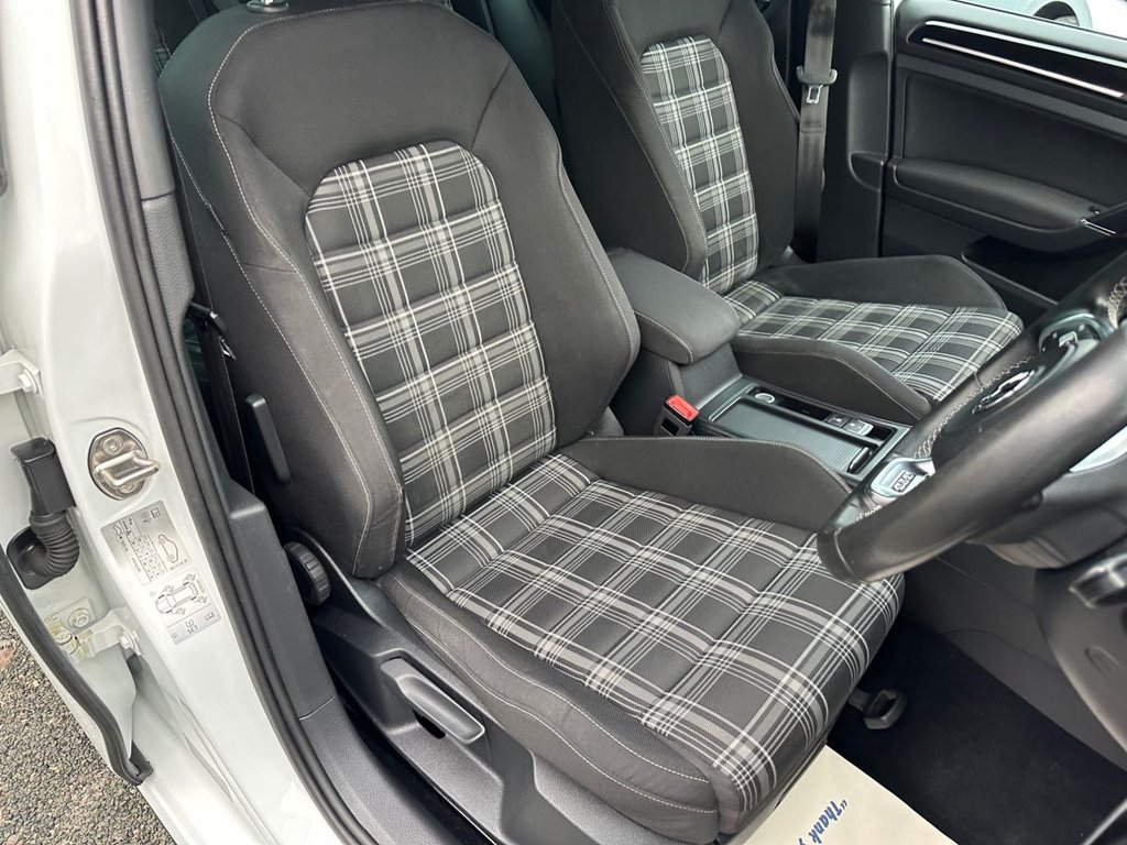 Used Volkswagen Golf 2016 for sale - 77621804: Photo 11