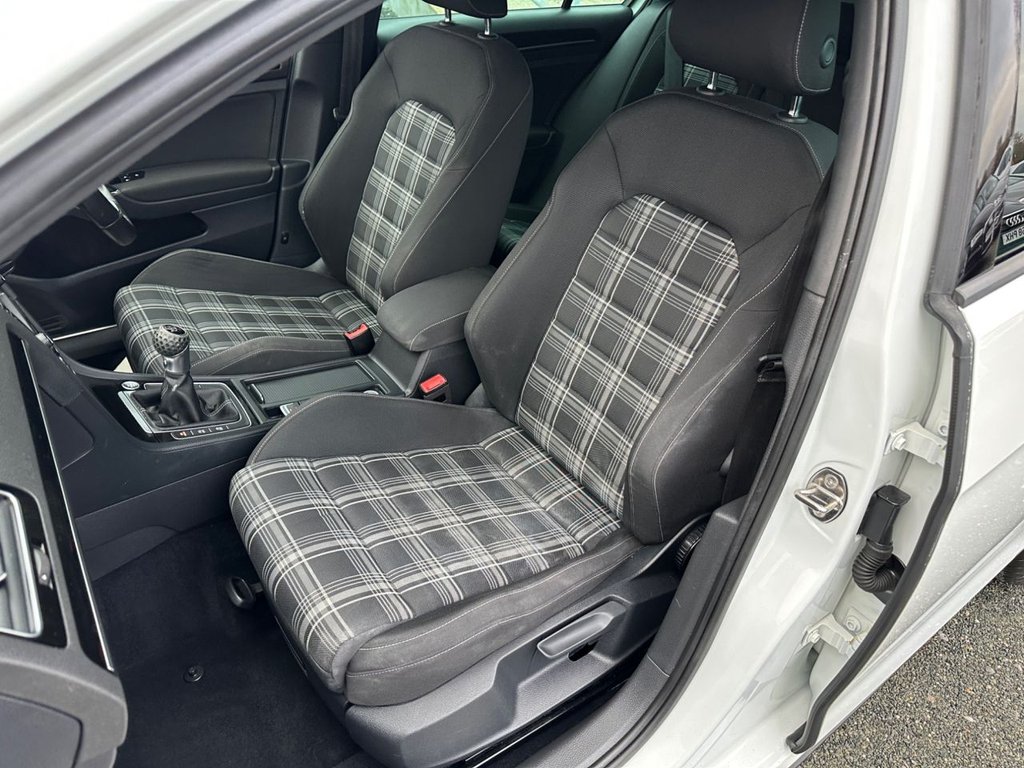 Used Volkswagen Golf 2016 for sale - 77621804: Photo 14