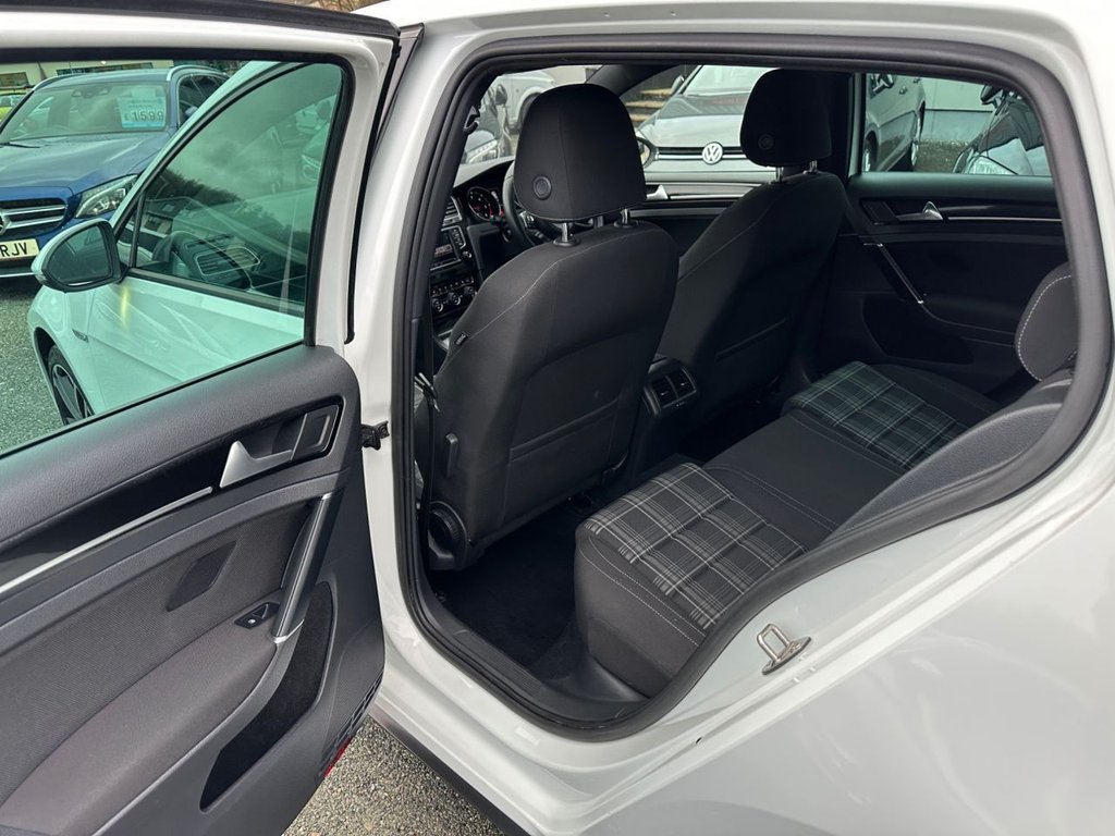 Used Volkswagen Golf 2016 for sale - 77621804: Photo 15