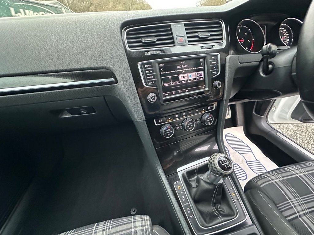 Used Volkswagen Golf 2016 for sale - 77621804: Photo 22