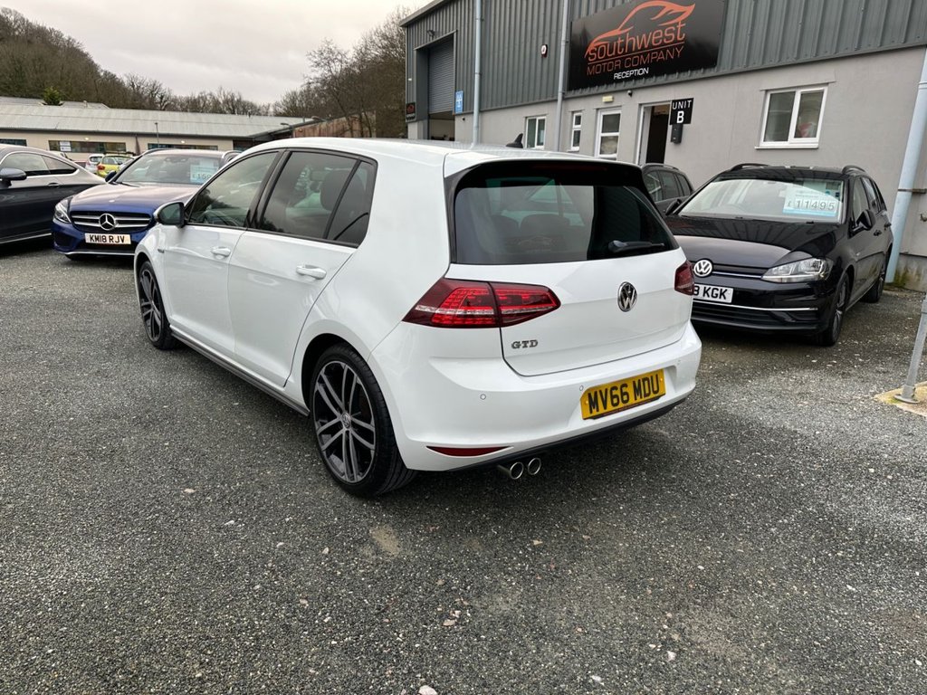 Used Volkswagen Golf 2016 for sale - 77621804: Photo 4