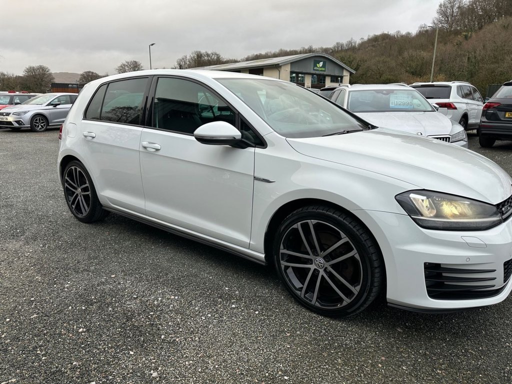 Used Volkswagen Golf 2016 for sale - 77621804: Photo 41