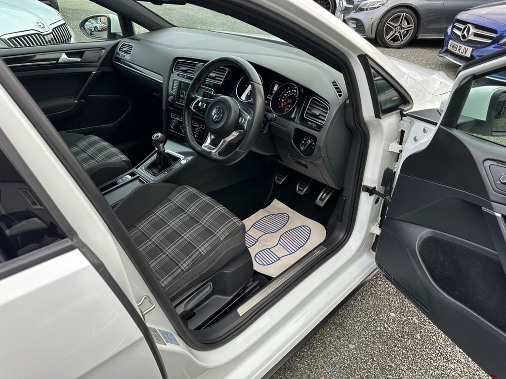 Used Volkswagen Golf 2016 for sale - 77621804: Photo 9