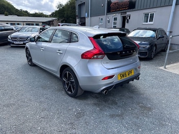 Used Volvo V40 2016 for sale - 79574630: Photo