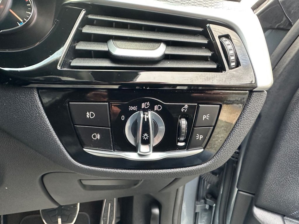 Used BMW 5 Series 2017 for sale - 76470263: Photo 38