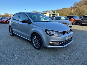 Used Volkswagen Polo 2015 for sale - 77937052: Photo