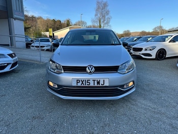 Used Volkswagen Polo 2015 for sale - 77937052: Photo