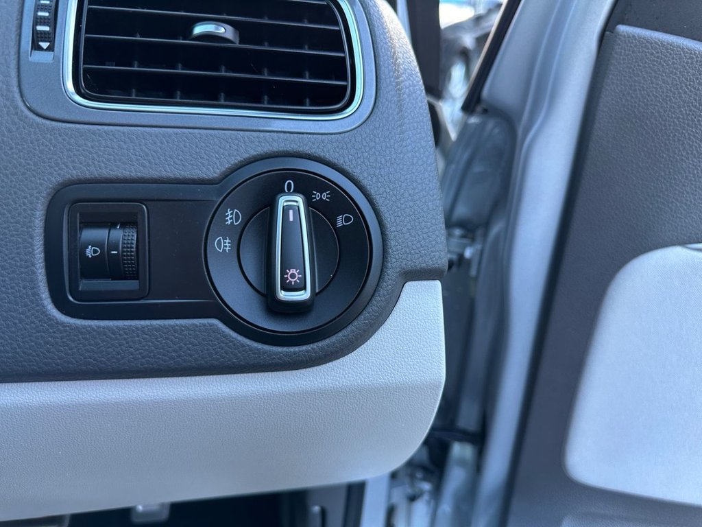 Used Volkswagen Polo 2015 for sale - 77937052: Photo 33