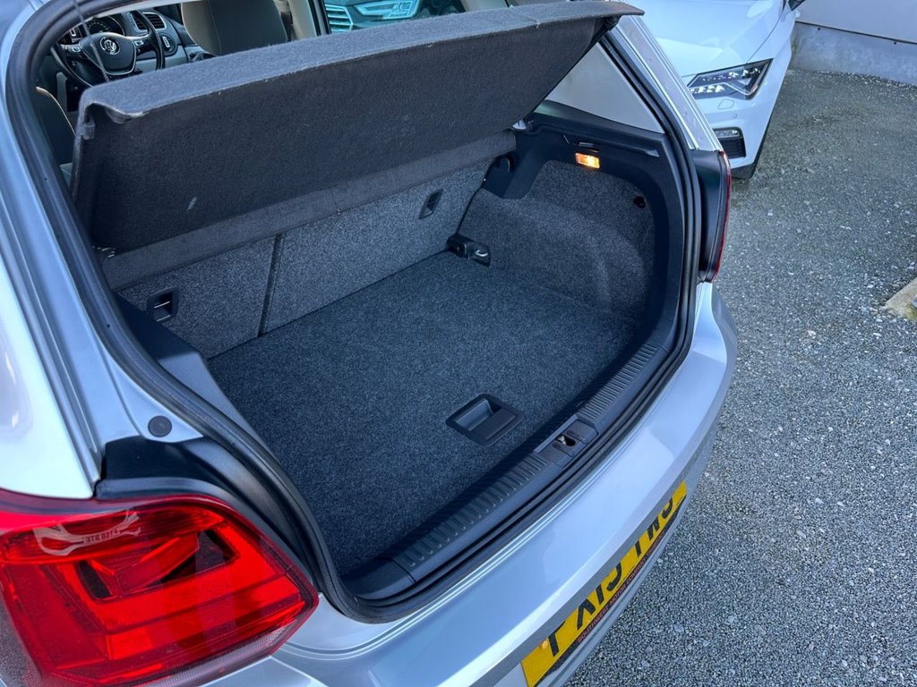 Used Volkswagen Polo 2015 for sale - 77937052: Photo 35