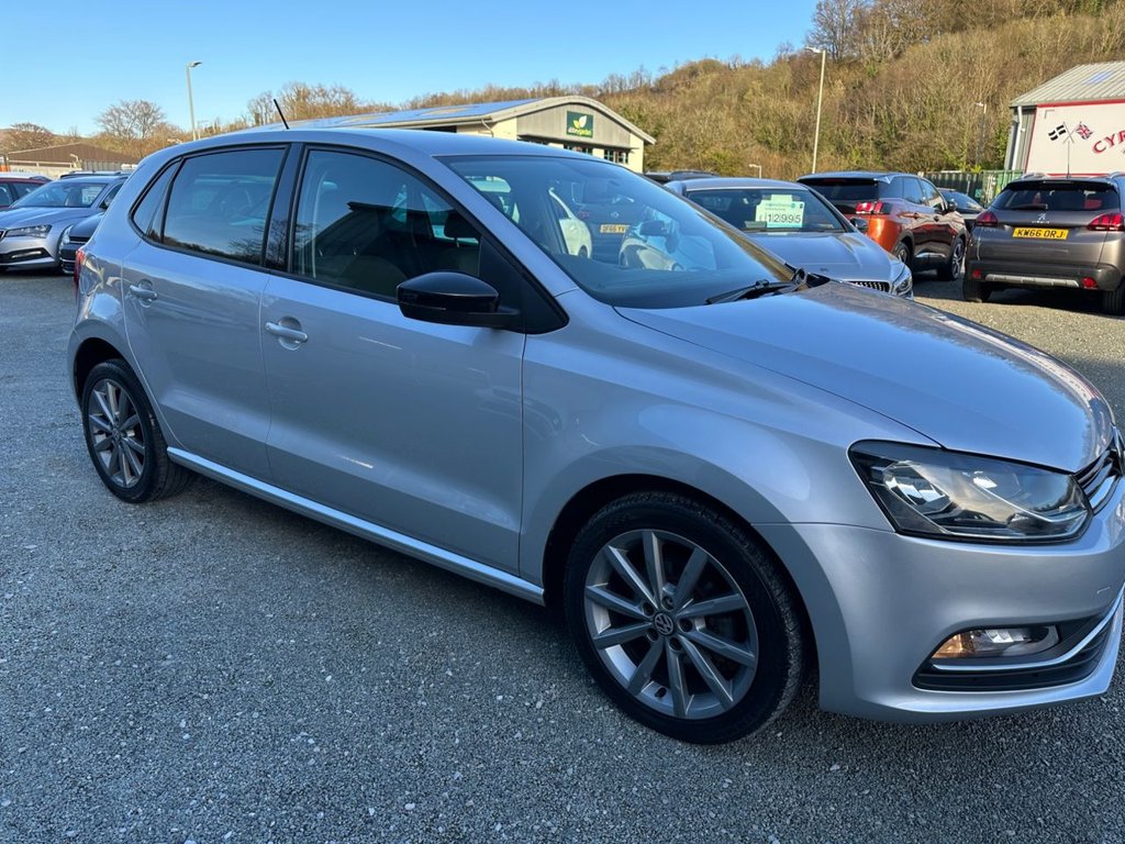 Used Volkswagen Polo 2015 for sale - 77937052: Photo 41