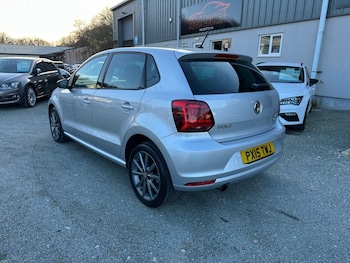 Used Volkswagen Polo 2015 for sale - 77937052: Photo