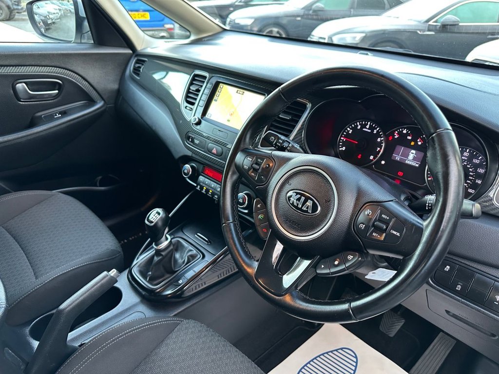 Used Kia Carens 2017 for sale - 77200217: Photo 10