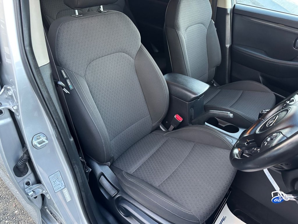 Used Kia Carens 2017 for sale - 77200217: Photo 11