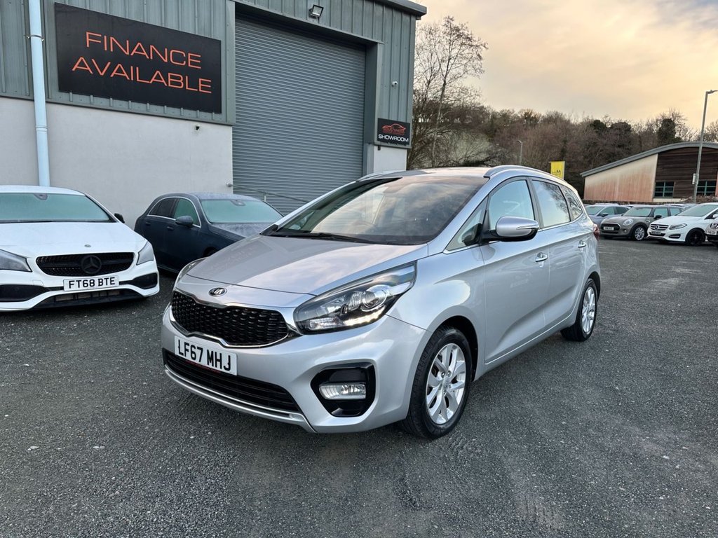 Used Kia Carens 2017 for sale - 77200217: Photo 3