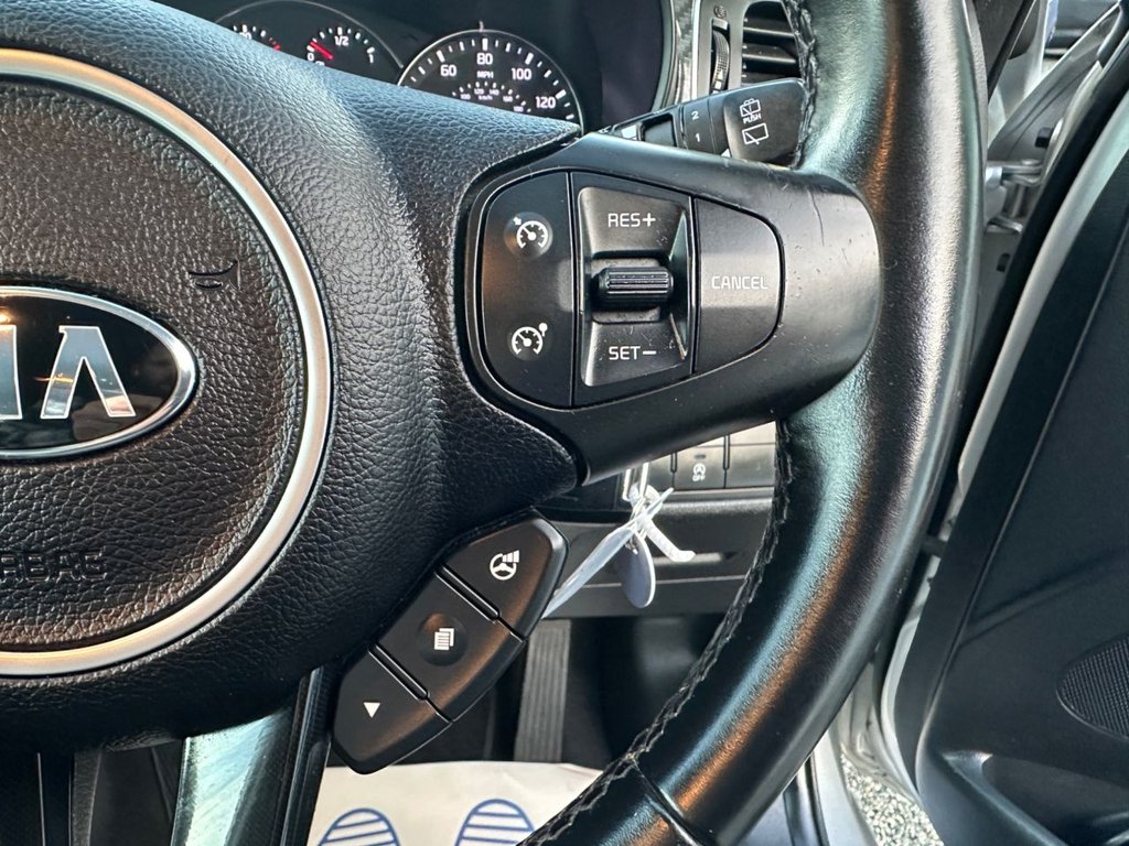 Used Kia Carens 2017 for sale - 77200217: Photo 35