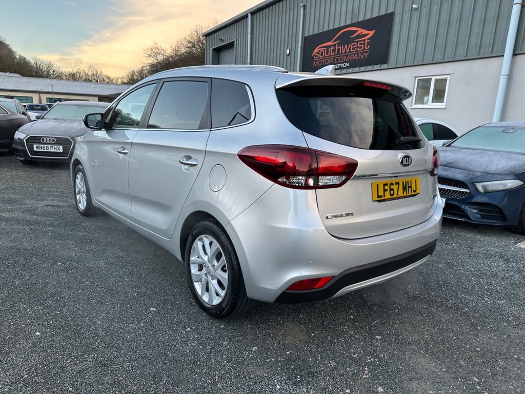 Used Kia Carens 2017 for sale - 77200217: Photo 4