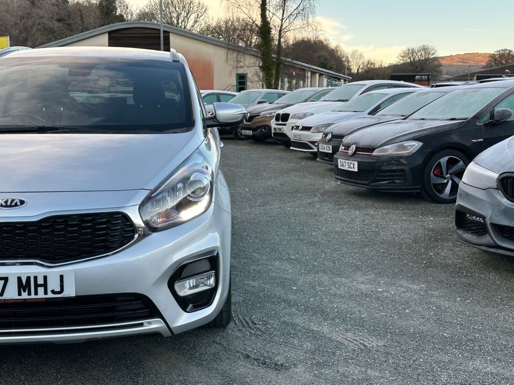 Used Kia Carens 2017 for sale - 77200217: Photo 46