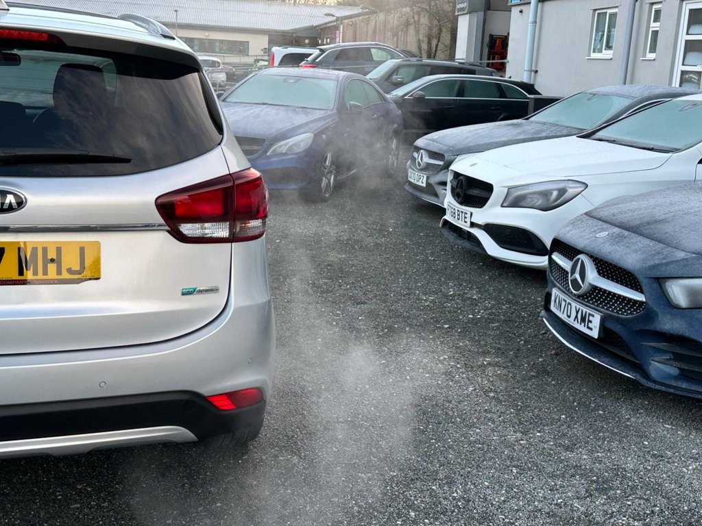 Used Kia Carens 2017 for sale - 77200217: Photo 49