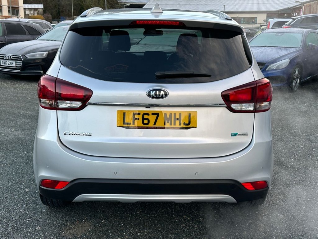 Used Kia Carens 2017 for sale - 77200217: Photo 50