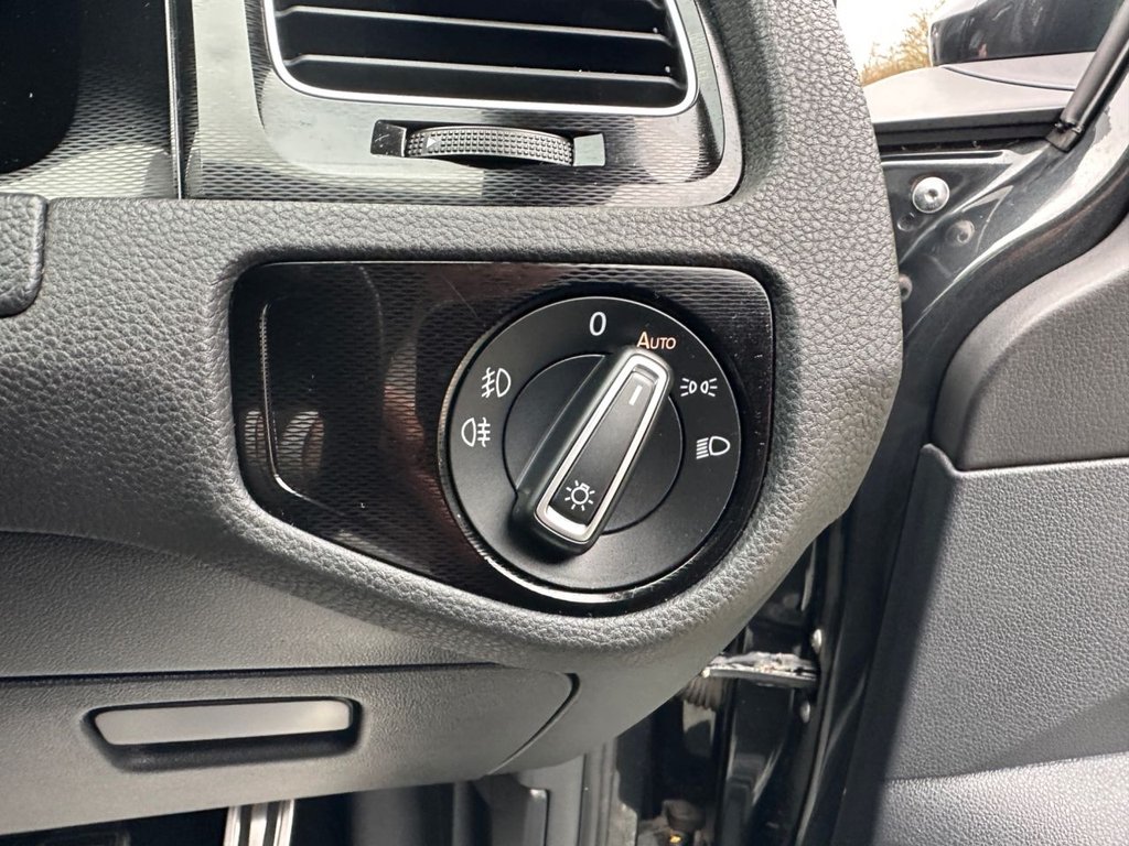 Used Volkswagen Golf 2016 for sale - 77594297: Photo 33