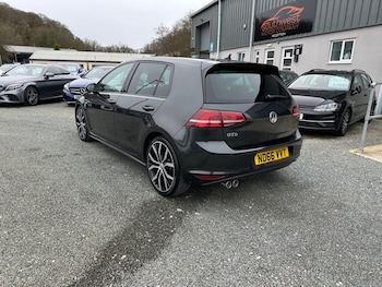 Used Volkswagen Golf 2016 for sale - 77594297: Photo