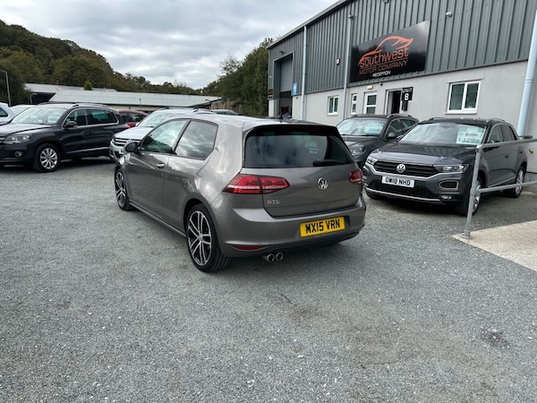 Used Volkswagen Golf 2015 for sale - 76291555: Photo 4