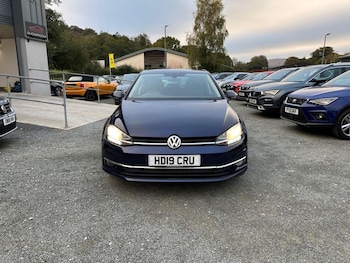 Used Volkswagen Golf 2019 for sale - 76279795: Photo 2