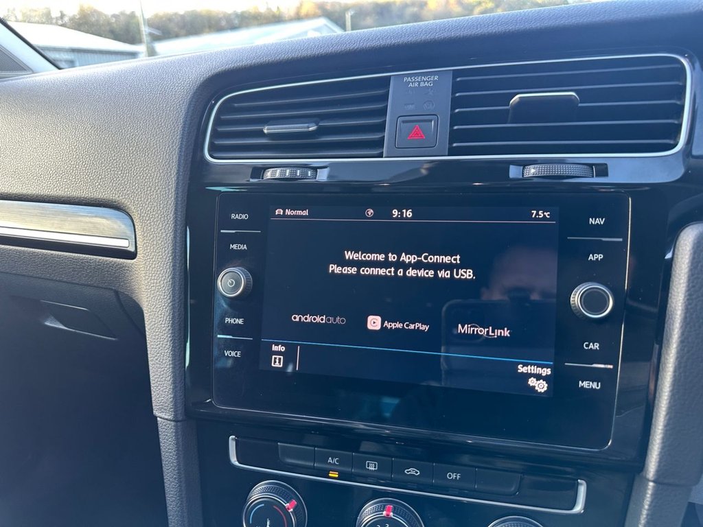 Used Volkswagen Golf 2019 for sale - 76279795: Photo 30