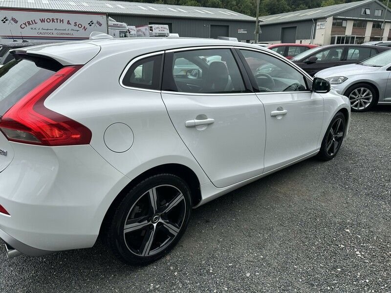 Used Volvo V40 2016 for sale - 76035015: Photo 37