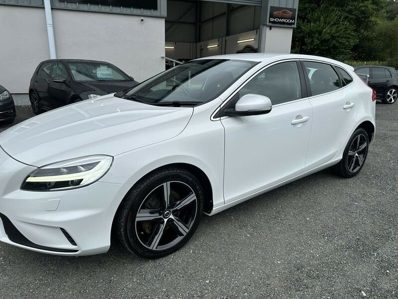 Used Volvo V40 2016 for sale - 76035015: Photo 39