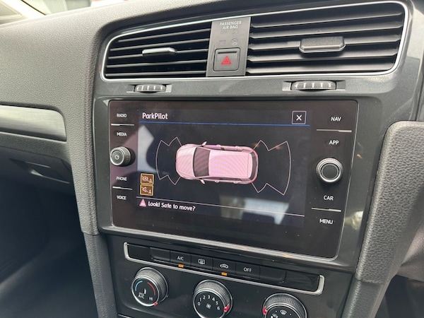 Used Volkswagen Golf 2018 for sale - 76148139: Photo 30
