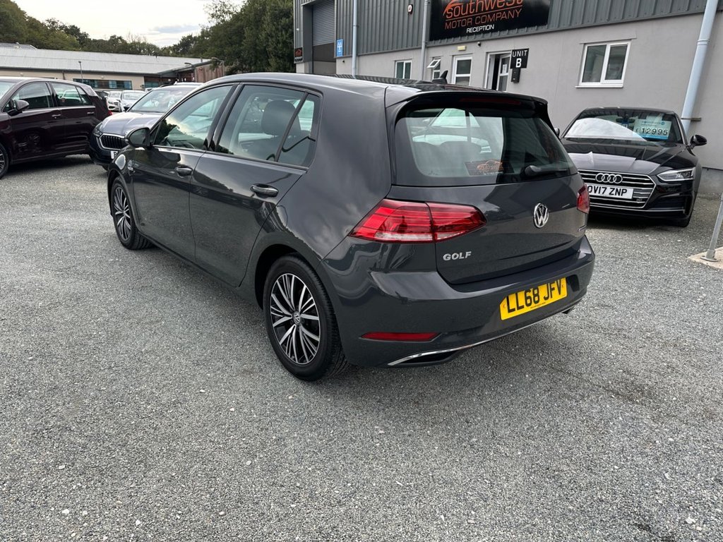 Used Volkswagen Golf 2018 for sale - 76148139: Photo 4